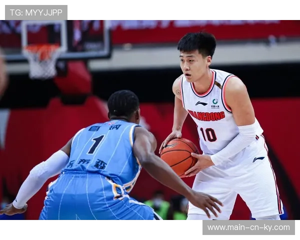 赵睿攻防两端核心价值凸显，强硬突破撕裂防线奠定基调